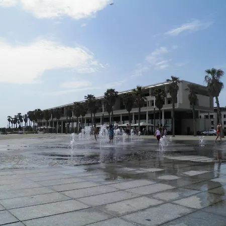 2 Pieces A 500m Avec Terrasse Et Parking A - Fr-1-338-404 Σετ